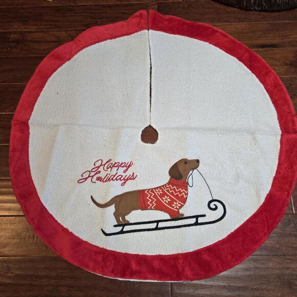 Dachshund Red Sweater Sled Christmas Tree Skirt NWT - Picture 3 of 9